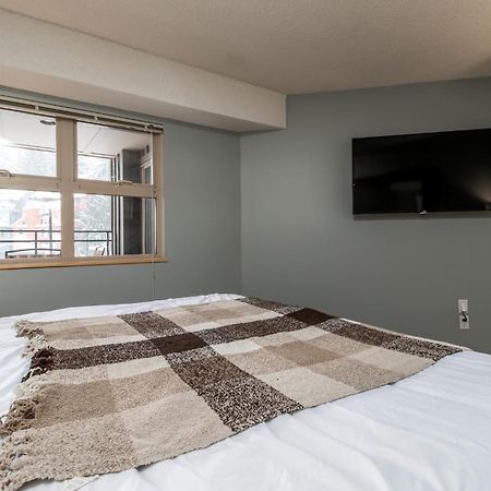 ウィスラーCreekside Slopeside 1Br With Pool, Hot Tub, Bbqアパートメント エクステリア 写真