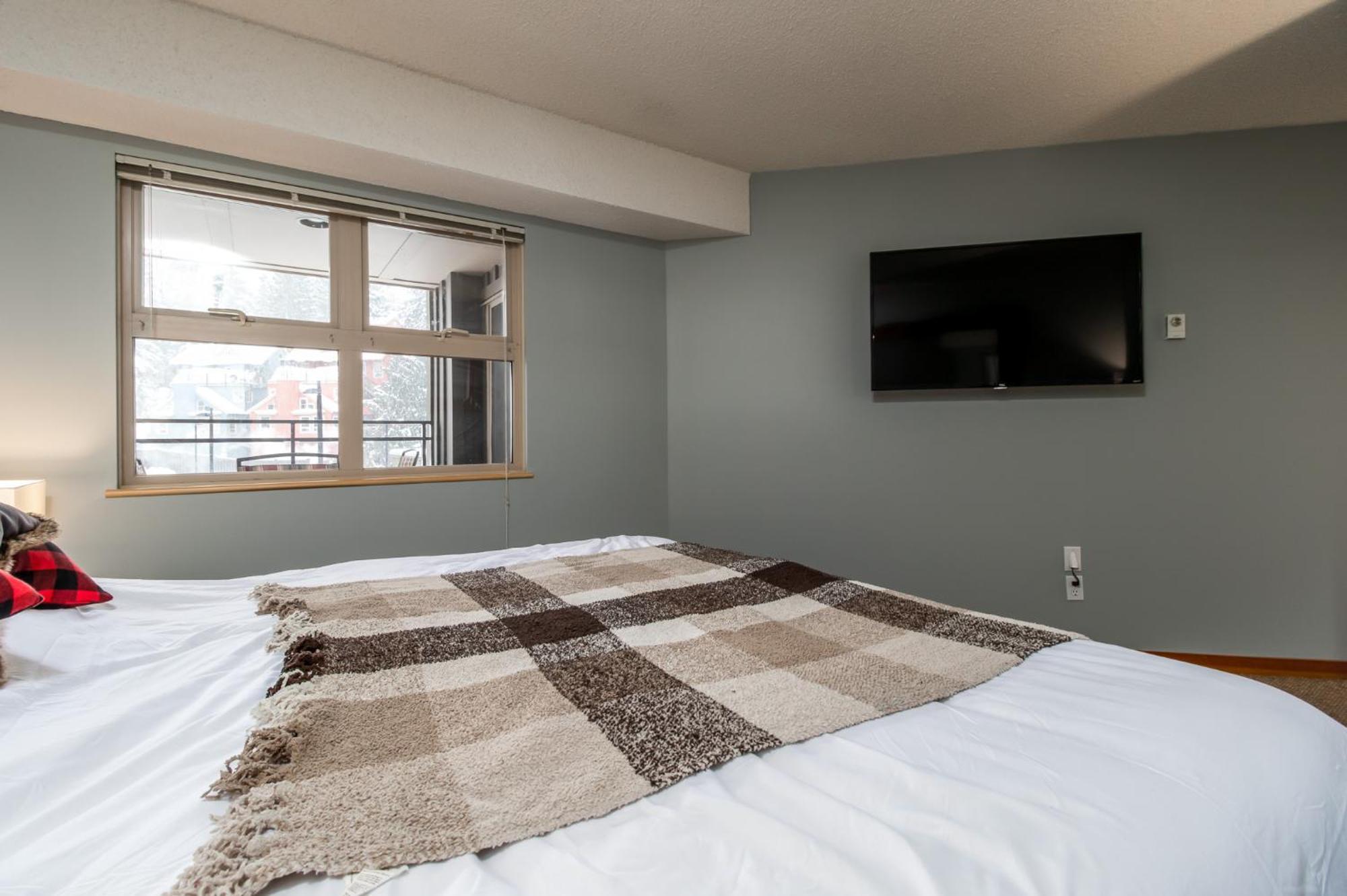 ウィスラーCreekside Slopeside 1Br With Pool, Hot Tub, Bbqアパートメント エクステリア 写真